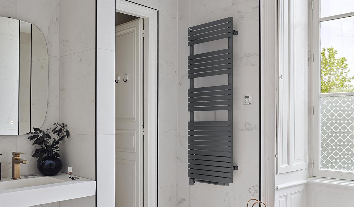 Photo d'ambiance - Nouveau radiateur sèche-serviettes Altaï Spa + Air 